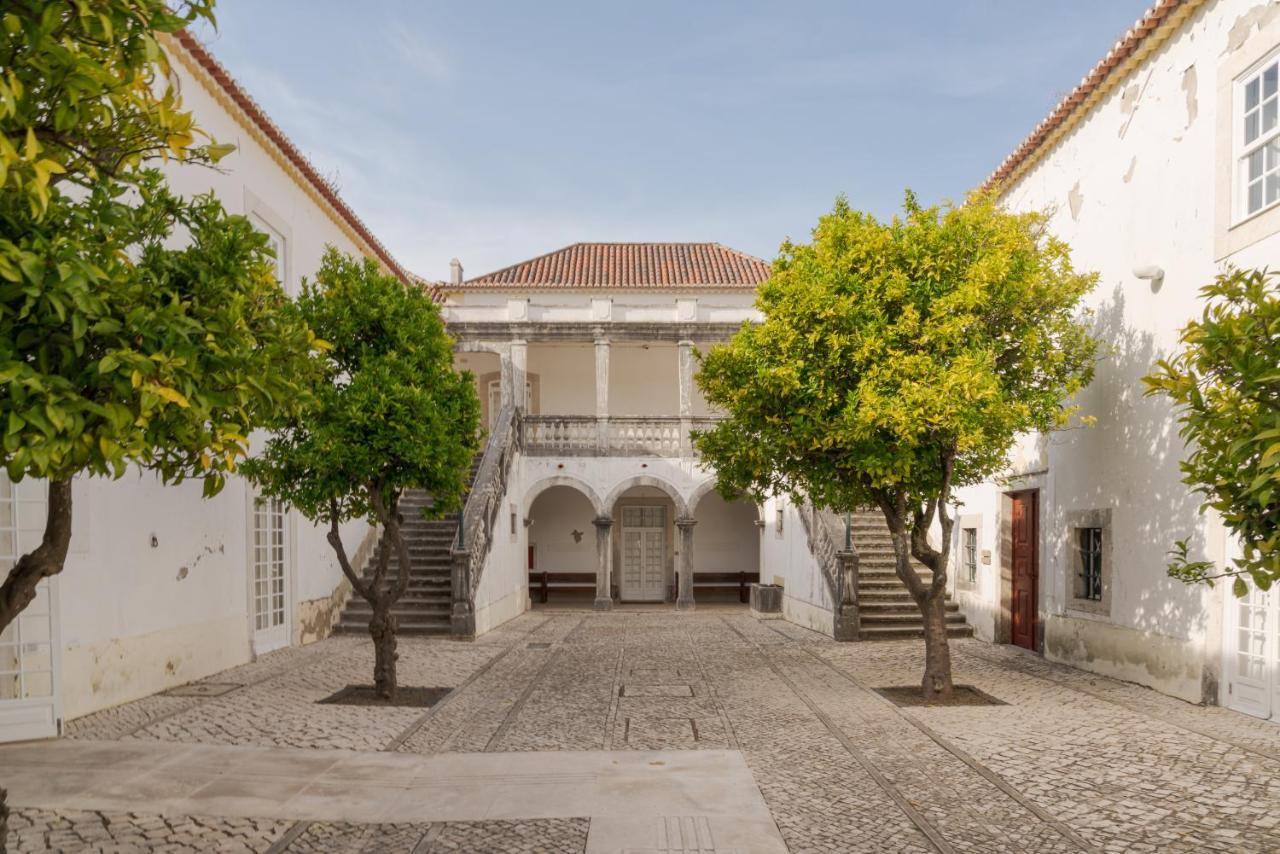 Guest house Almada Villa